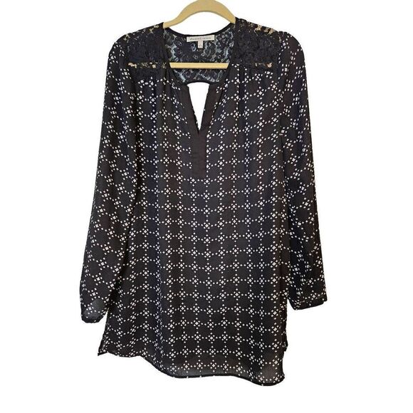 Daniel Rainn black and white long sleeved top with lace accent at shoulder. Size - Picture 1 of 4